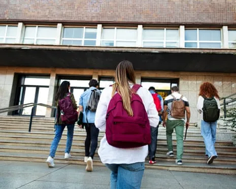 As Teen Boys Shift Toward Conservatism, the Rise of the 'Relaxed Female' Trend Grows Apparent